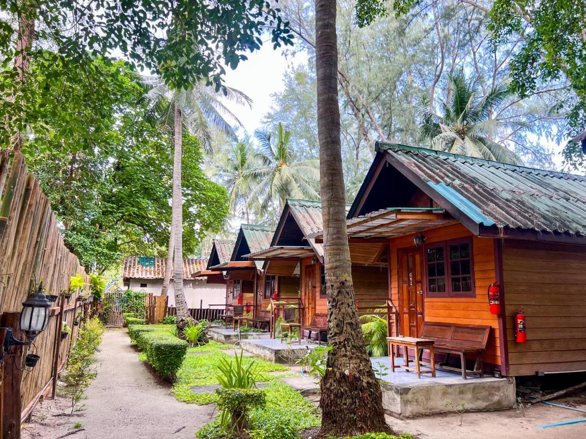 Salisa Resort Koh Lipe Esterno foto