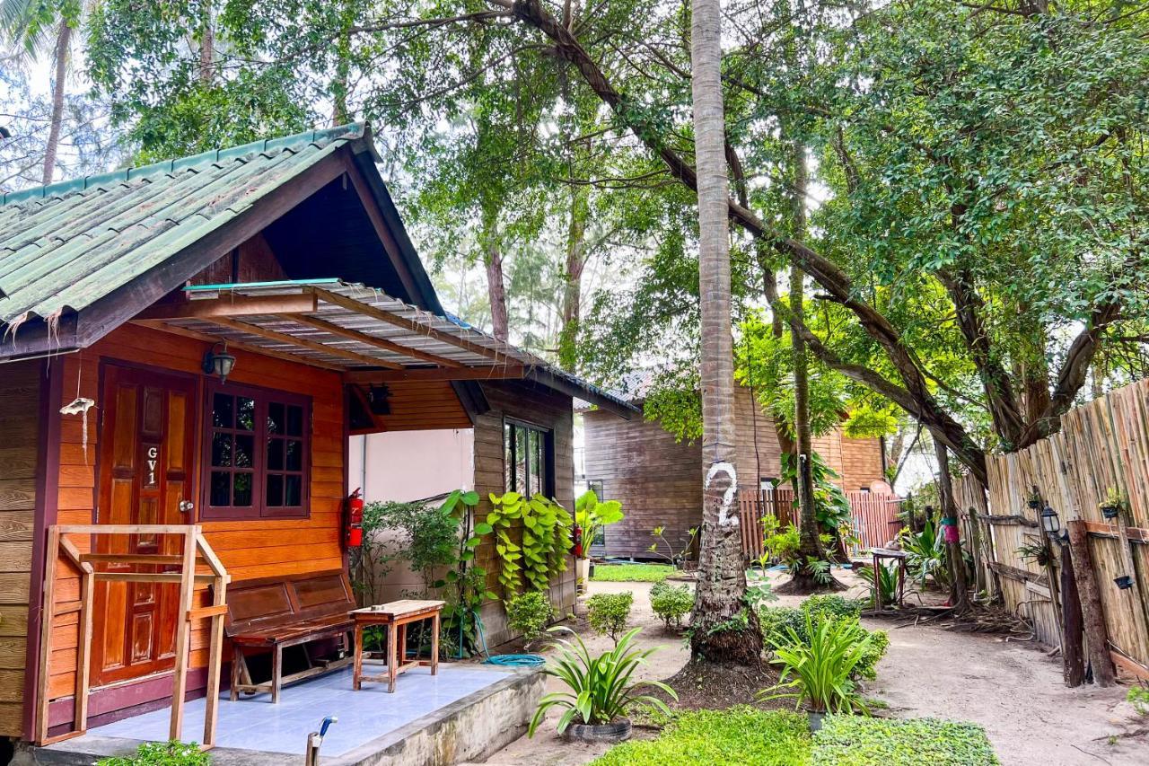 Salisa Resort Koh Lipe Esterno foto
